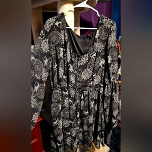 Yennifer Witcher Dresd W/ Bell Sleeves